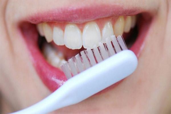 Sùi mào gà lây từ vật dụng trung gian